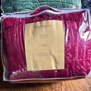 2 never been used still in packages king size bedding